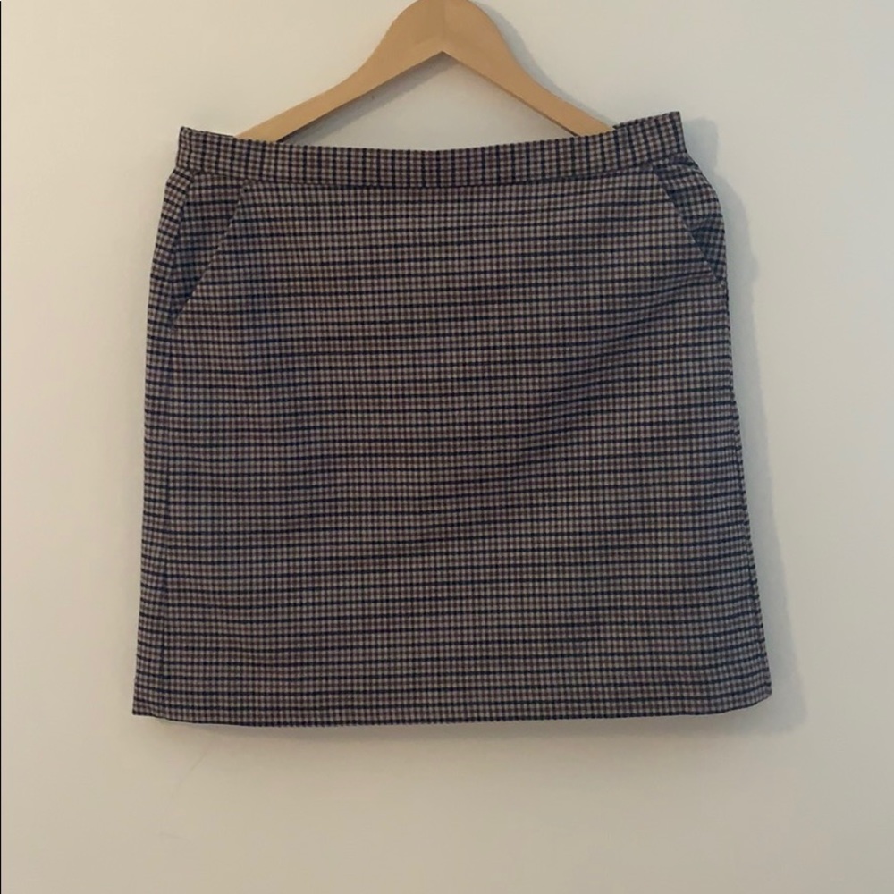 💛NWT- Banana Republic Plaid Mini Skirt w Pockets.